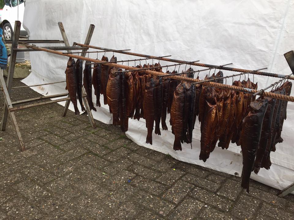 “Geiteclub Iris 2” Sint Joost vist nooit achter het net! - Echt-Susteren.Nu